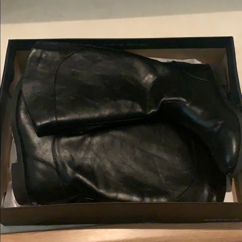 Girls boots